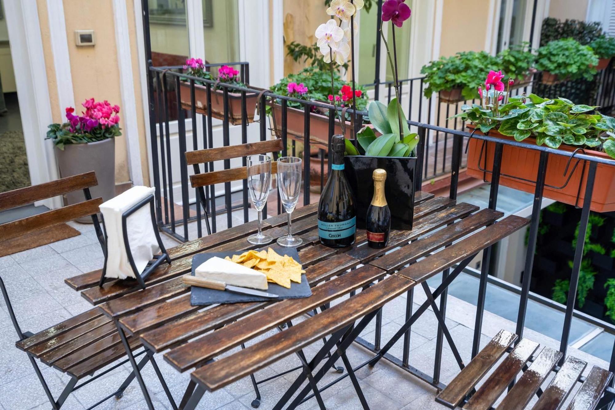 White Style Gambero Apartment Rome Exterior photo